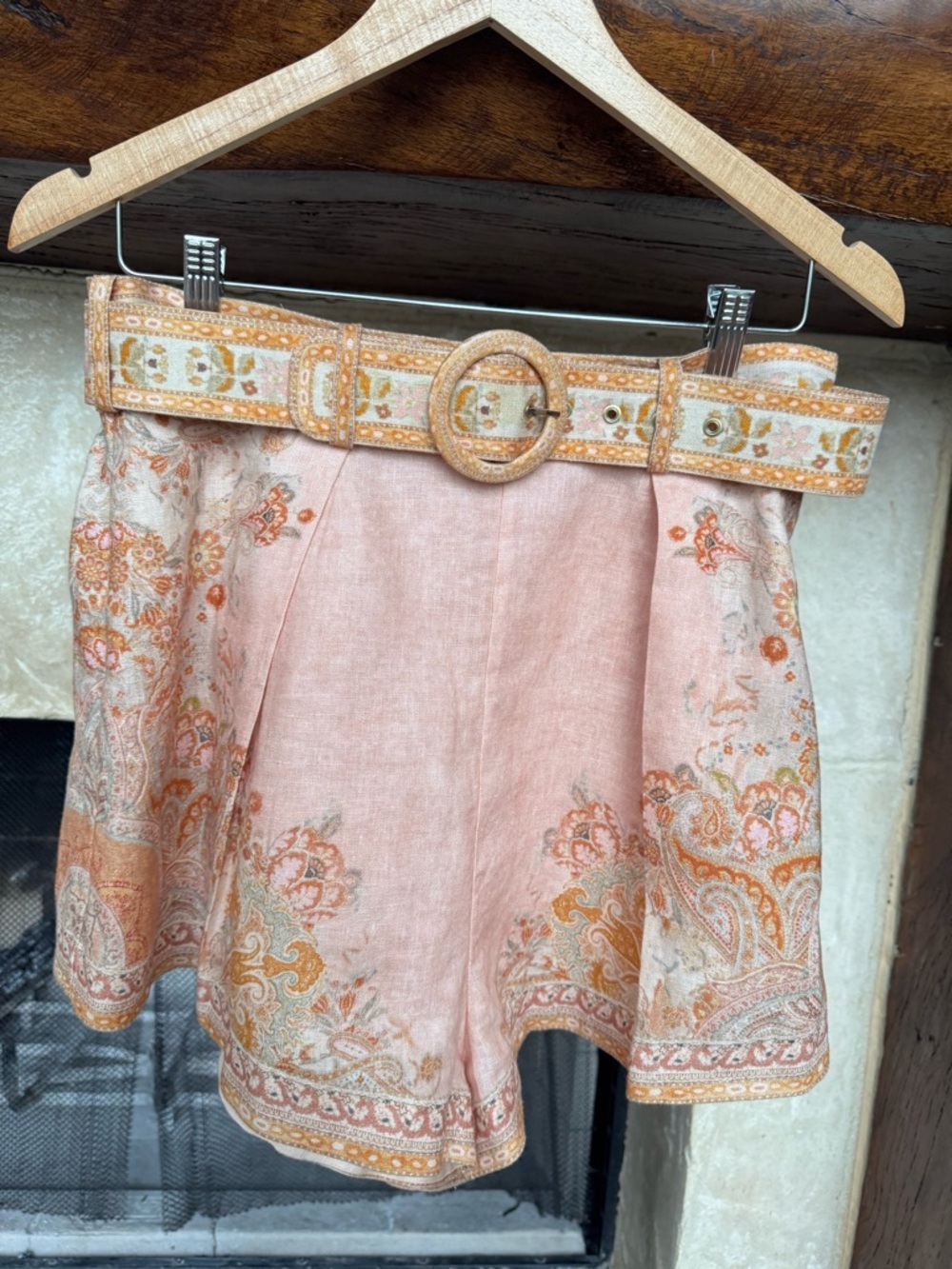 Zimmerman Sz 2 coral/pink Paisley Linen Pintuck Shorts with 2 Belts - Picture 1 of 4